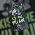 Kiss the villian · Rina Kent